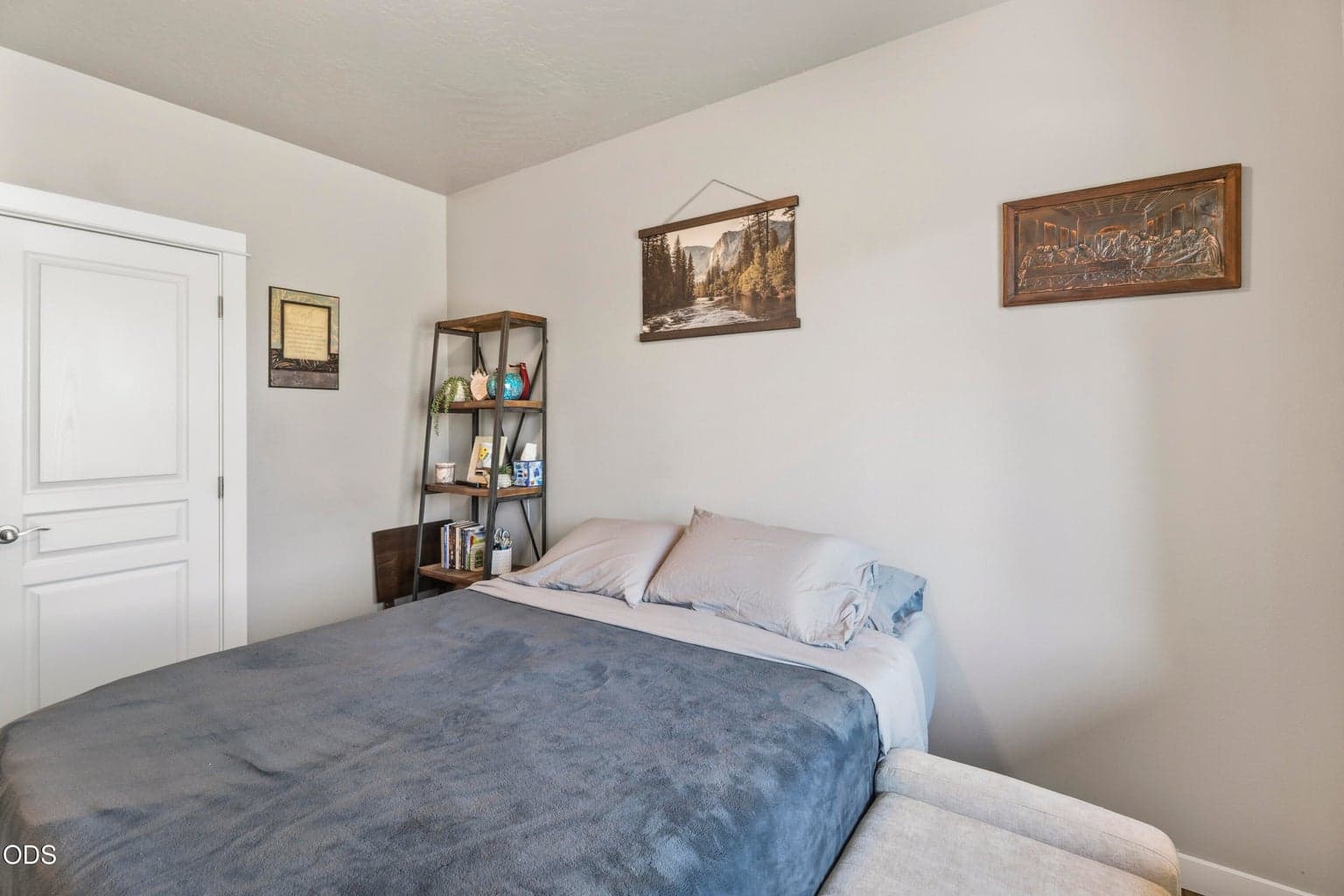 Photo of 1825 NE Kristi 8 of 44
