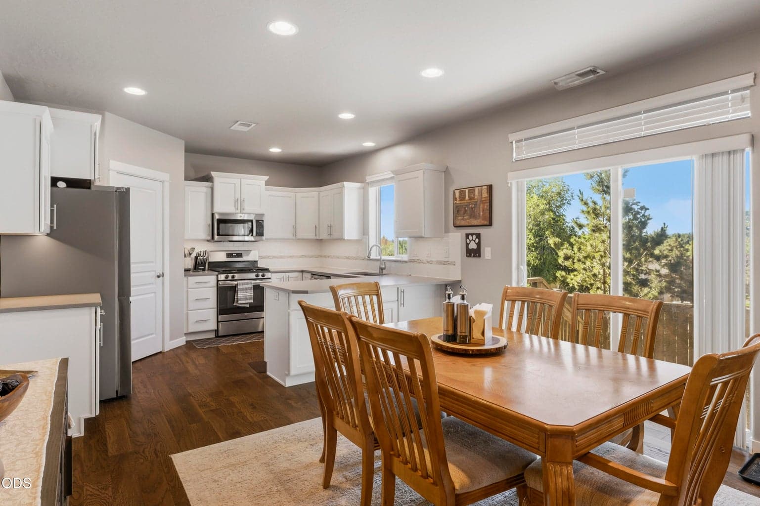 Photo of 1825 NE Kristi 14 of 44