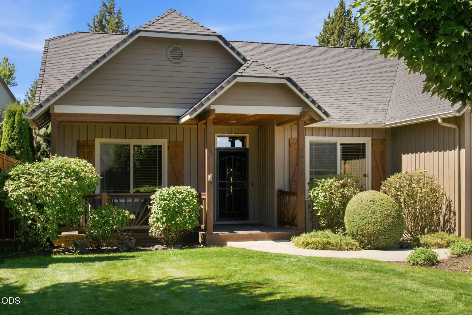 Photo of 20661 Boulderfield Avenue 2 of 33