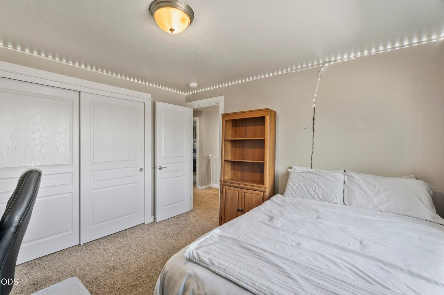 Photo of 1825 NE Kristi 34 of 44