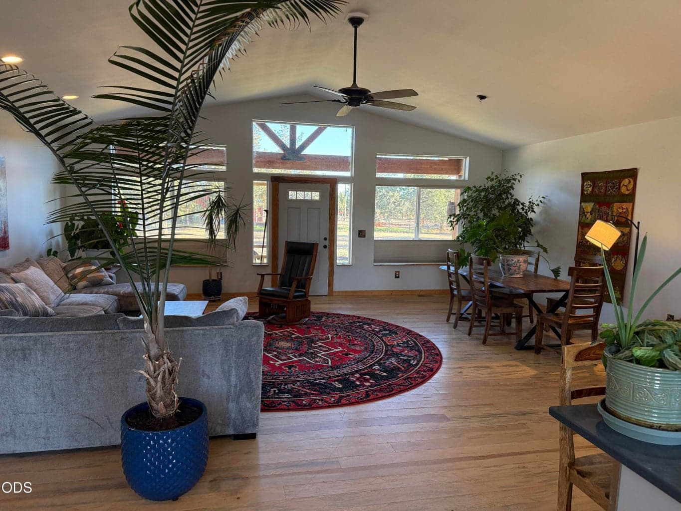 Photo of 14557 Pony Road 2 of 4