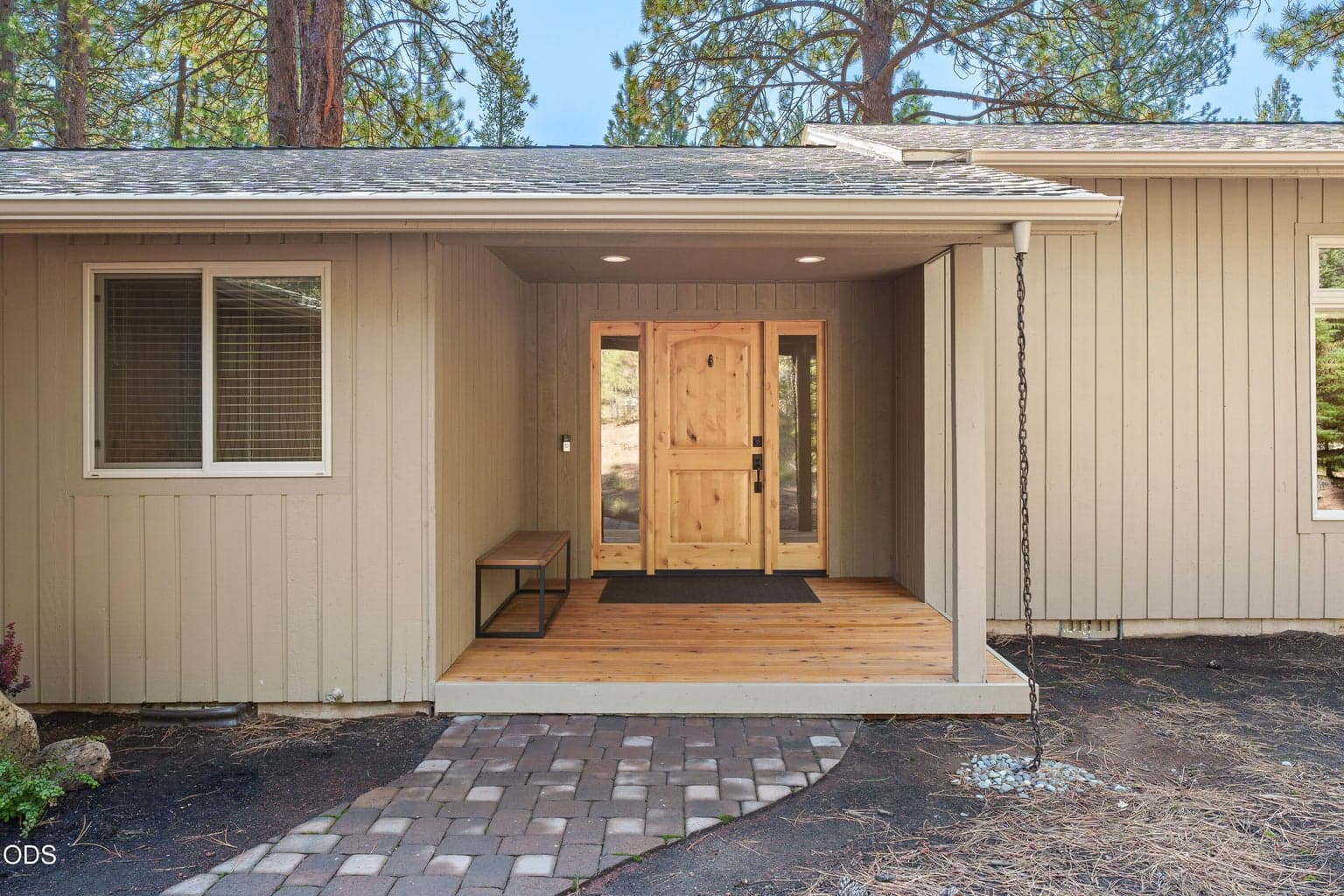 Photo of 17842 Mt Hood Lane 4 of 28