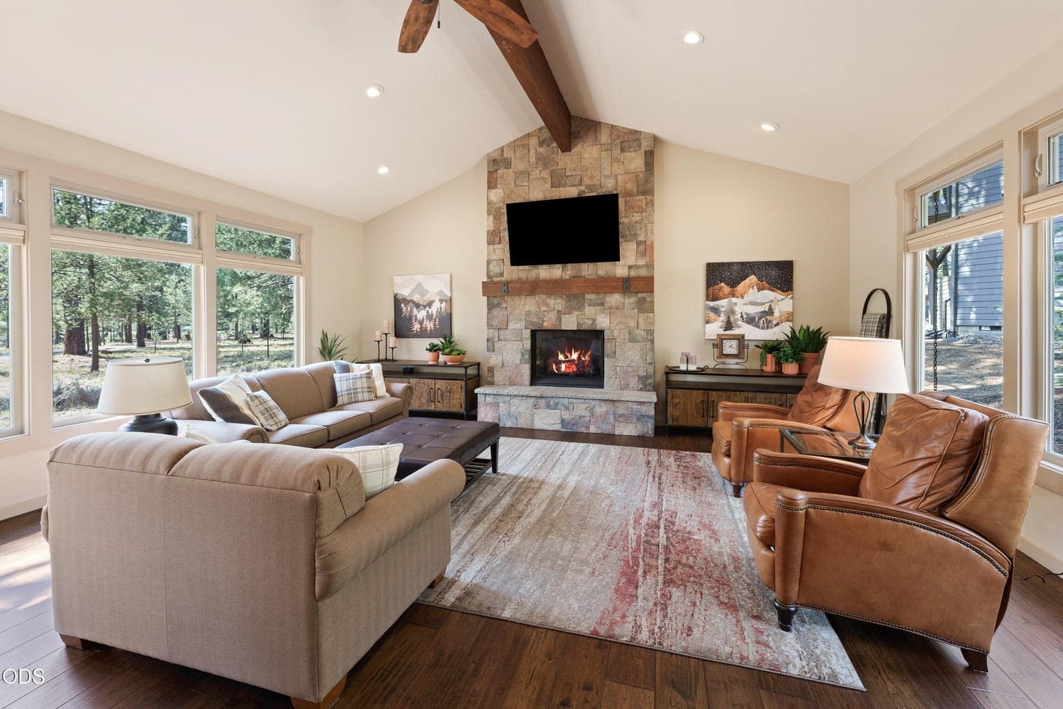 Photo of 17842 Mt Hood Lane 1 of 28