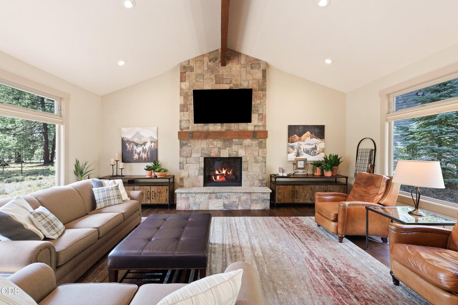 Photo of 17842 Mt Hood Lane 7 of 28