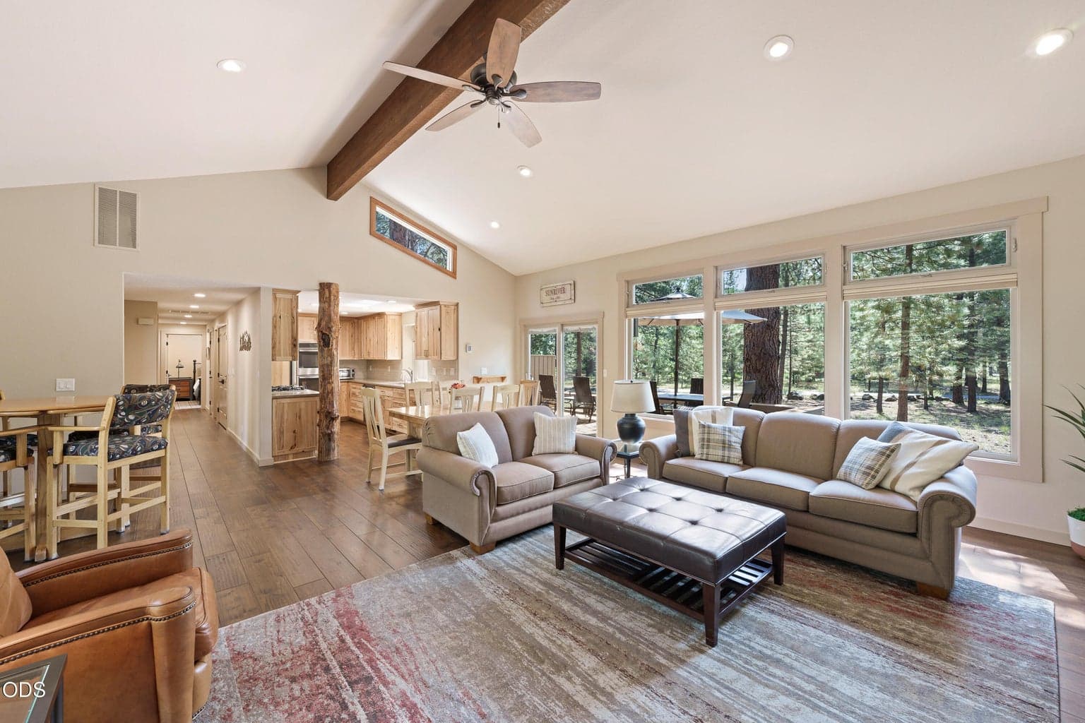 Photo of 17842 Mt Hood Lane 9 of 28