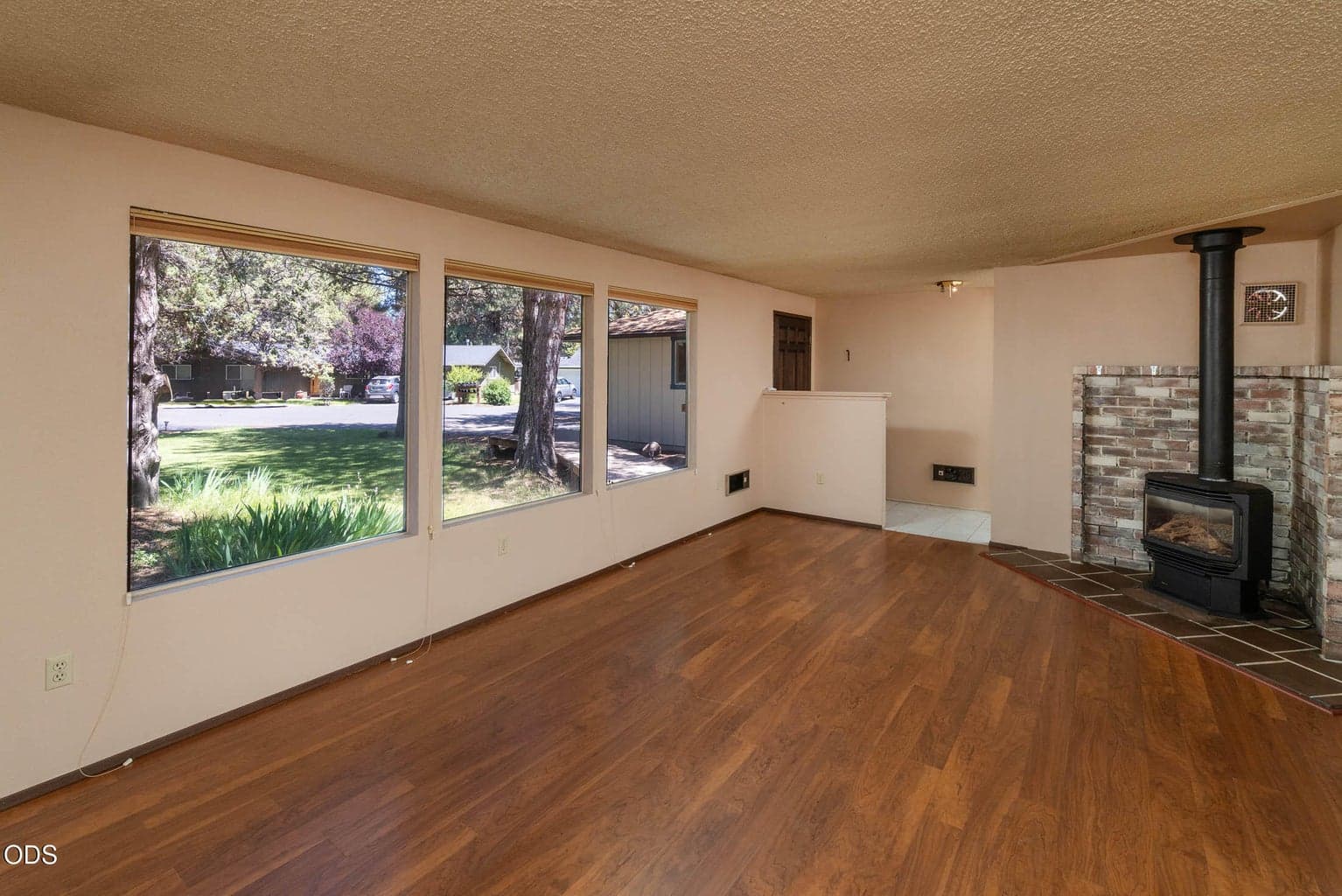 Photo of 61485 Maid Marian Court 6 of 30