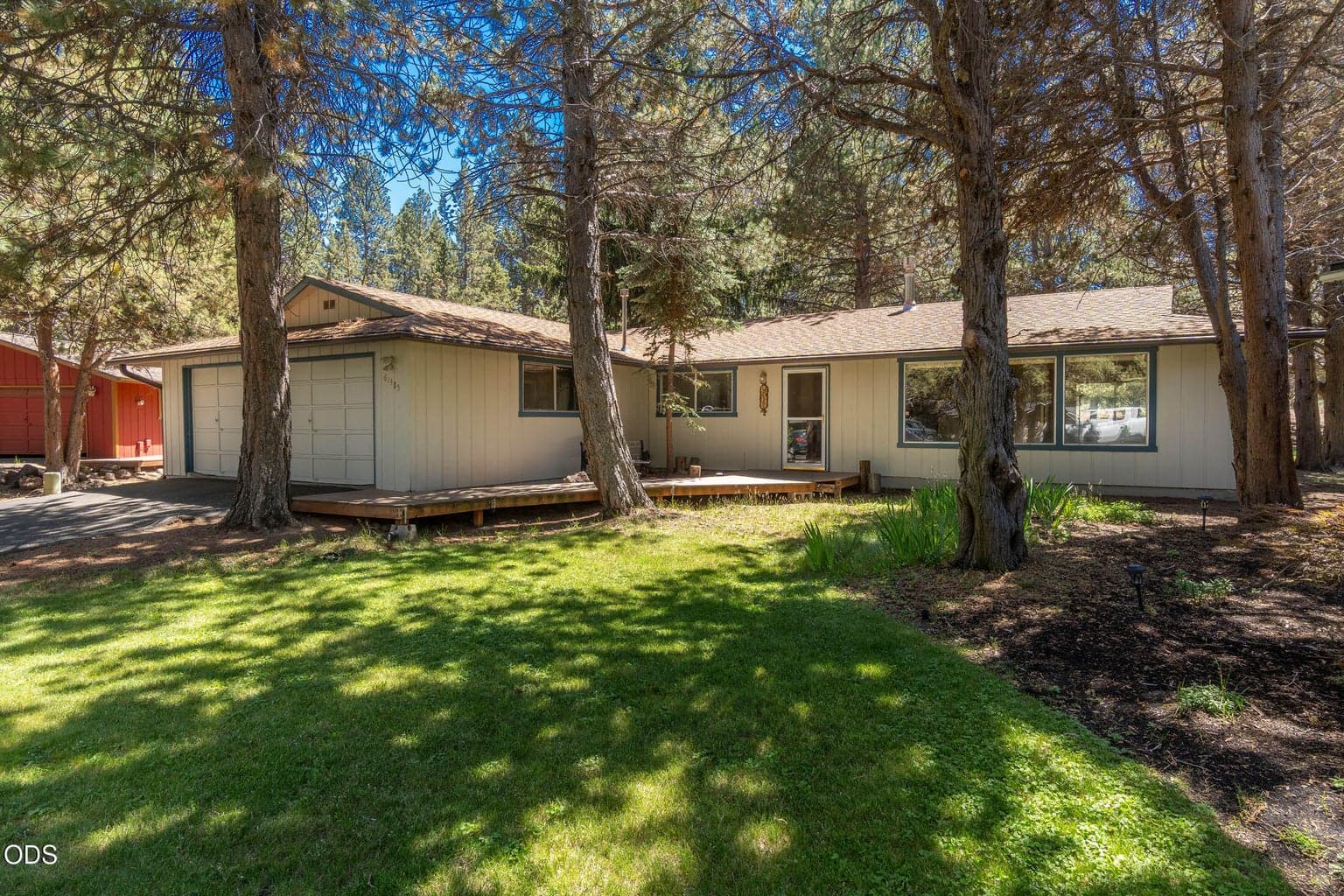 Photo of 61485 Maid Marian Court 3 of 30