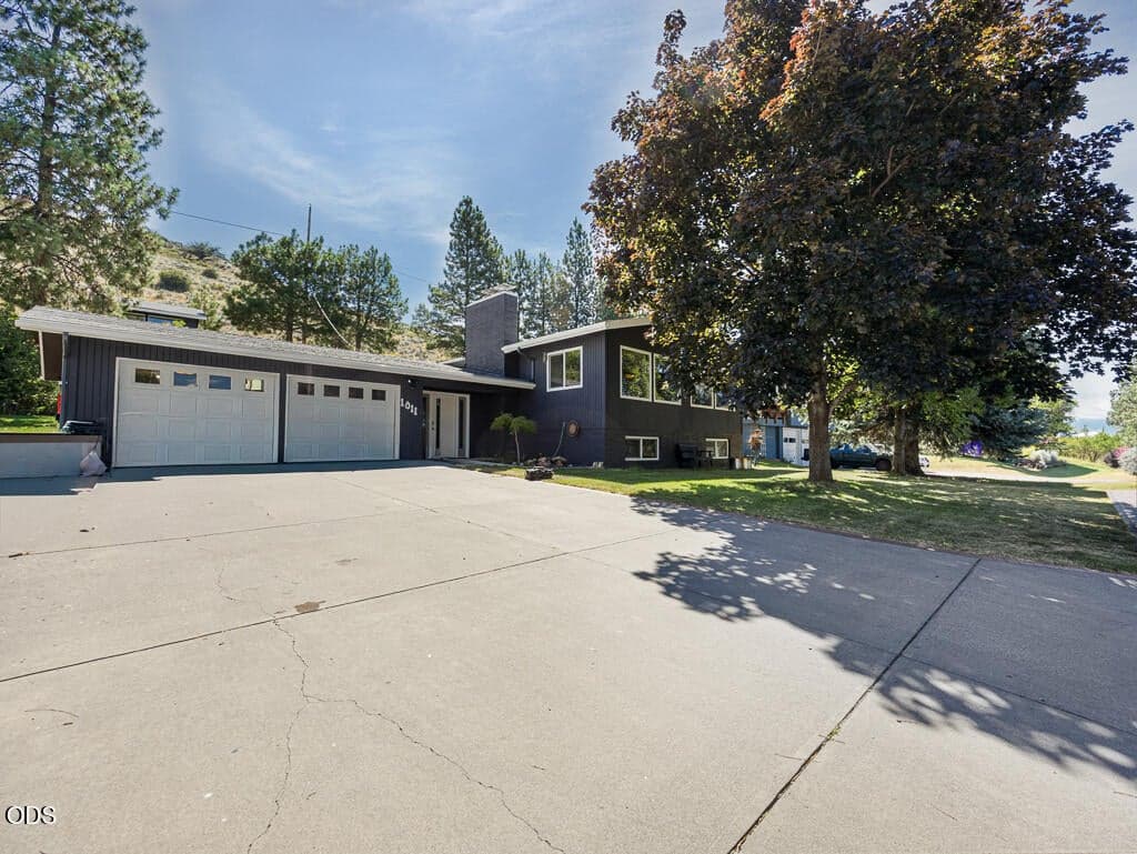 Photo of 1011 Newcastle Avenue 1 of 42
