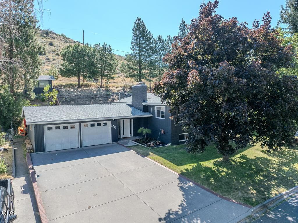Photo of 1011 Newcastle Avenue 4 of 42