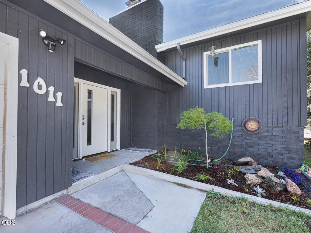 Photo of 1011 Newcastle Avenue 5 of 42