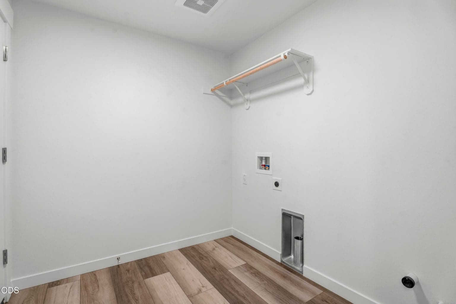 Photo of 6075 NW Elliott Street 39 of 63