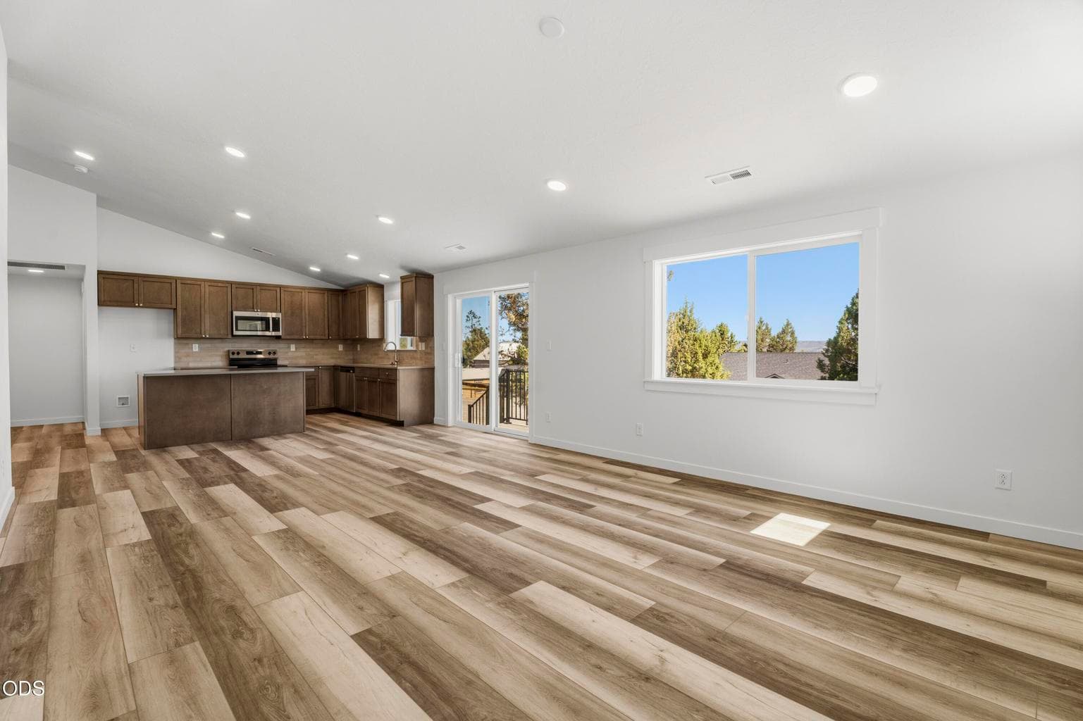 Photo of 6075 NW Elliott Street 18 of 63