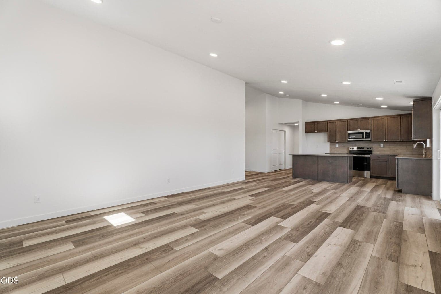 Photo of 6075 NW Elliott Street 19 of 63