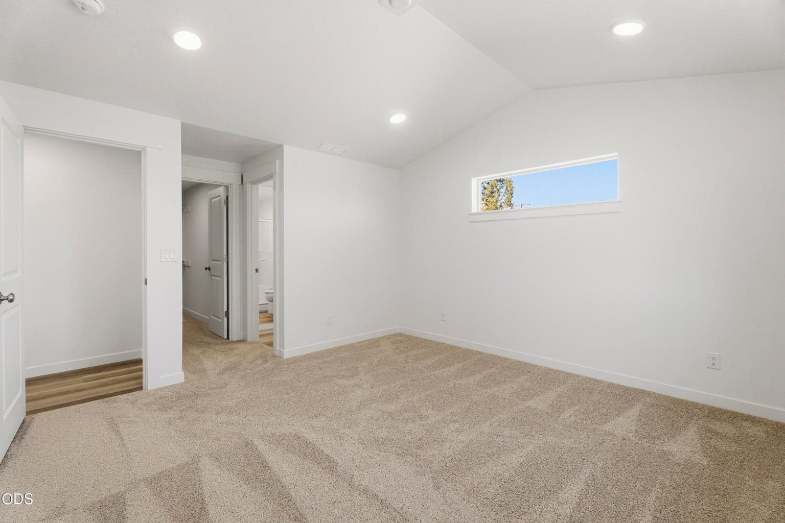 Photo of 6075 NW Elliott Street 24 of 63