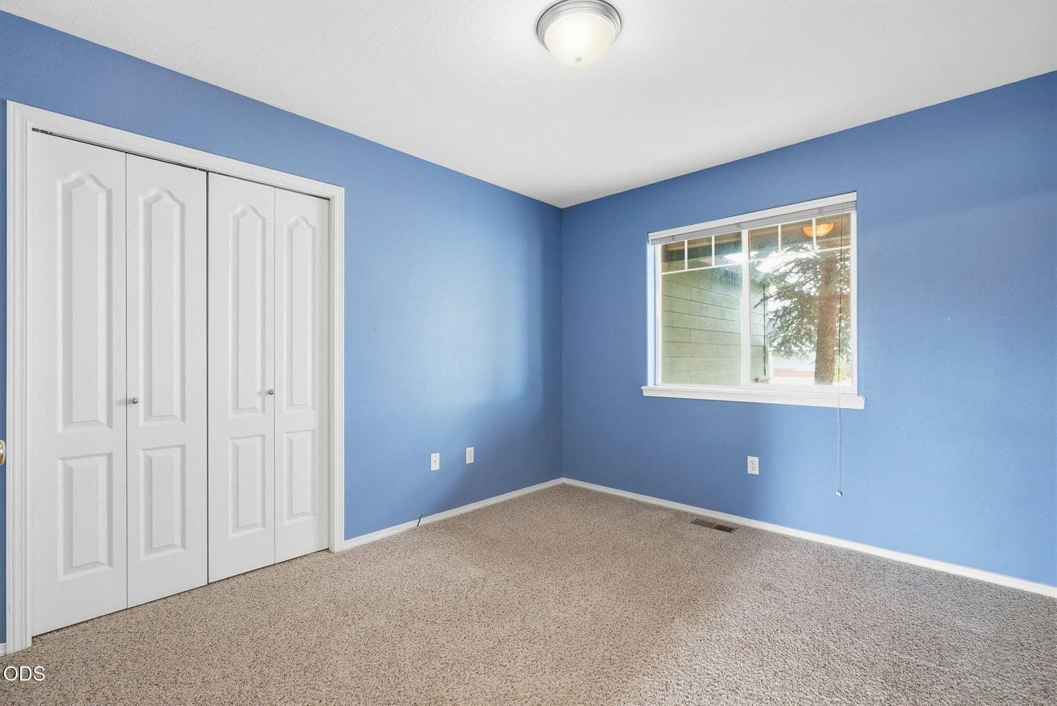 Photo of 592 NE Redwood Avenue 15 of 28
