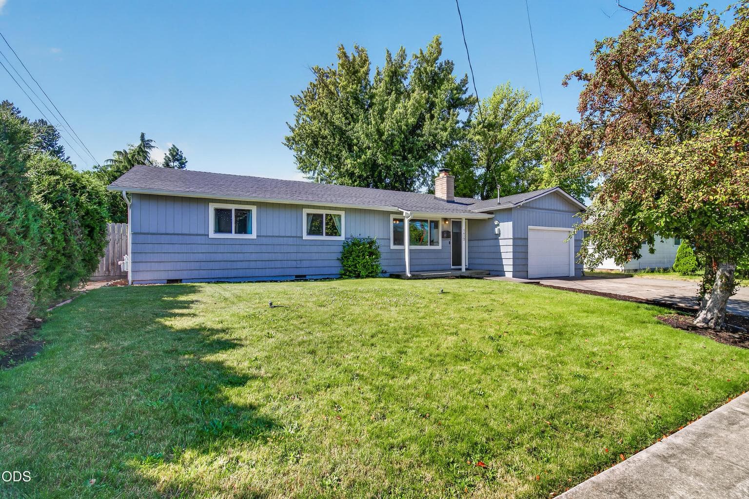 Photo of 1612 Johnson Street 1 of 27