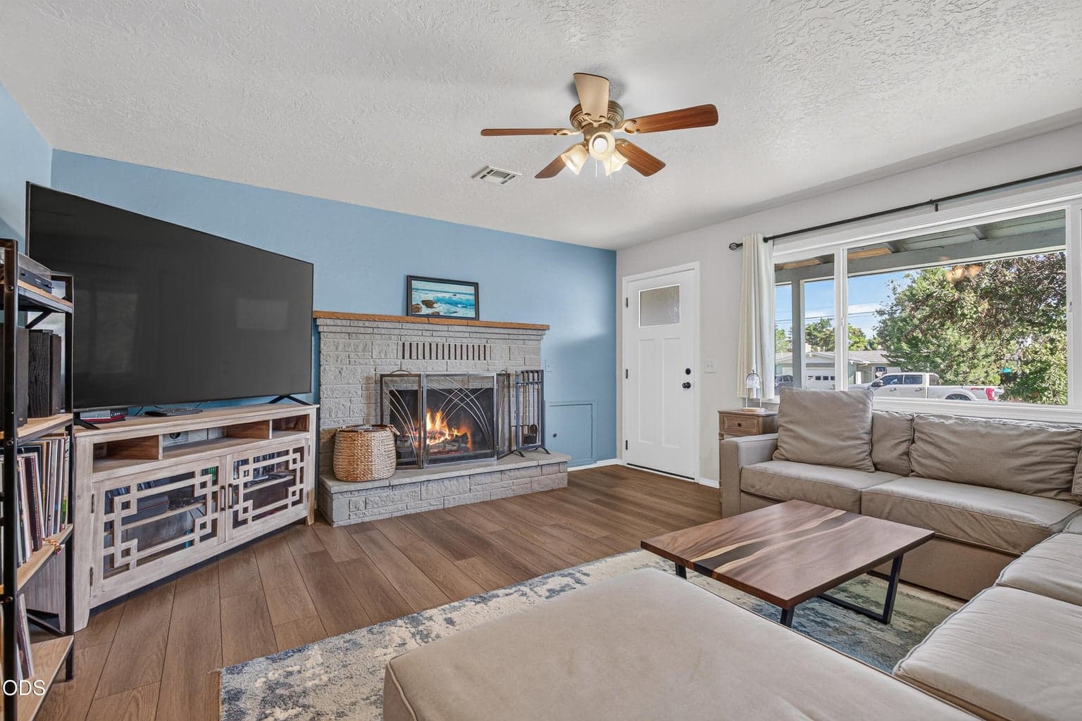 Photo of 1612 Johnson Street 4 of 27