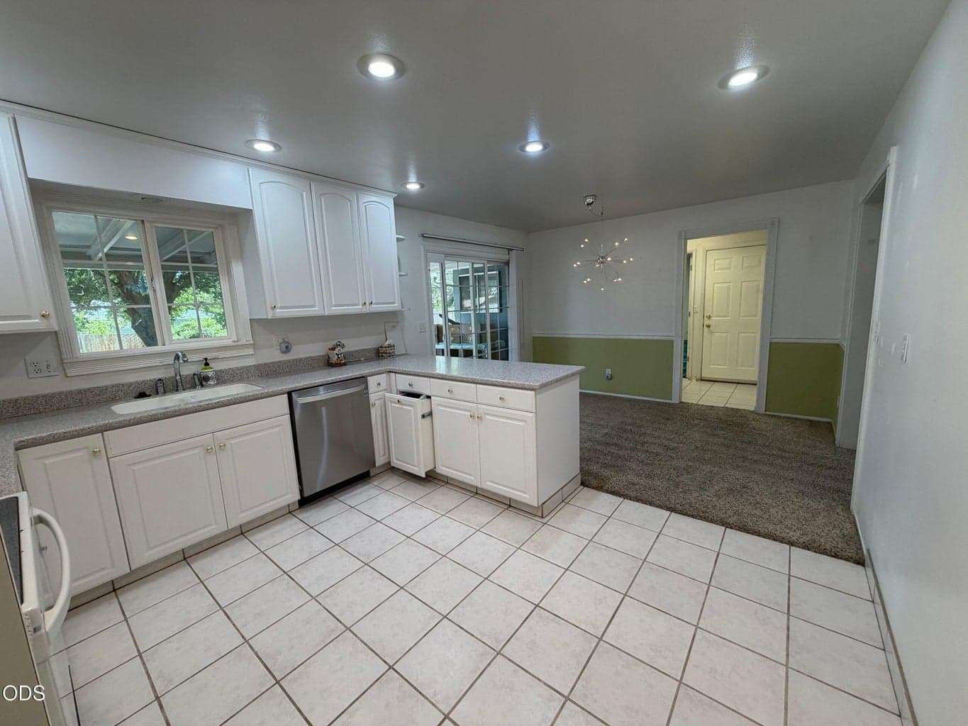 Photo of 6224 Winema Way 5 of 18