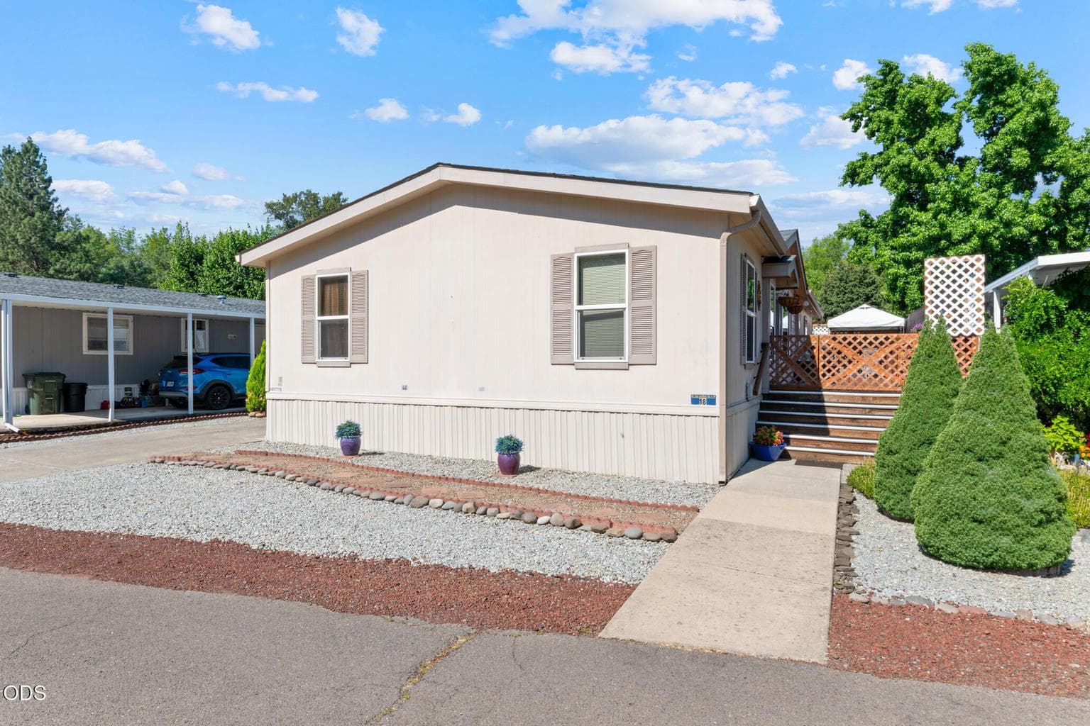 Photo of 21 Brophy Way 1 of 32