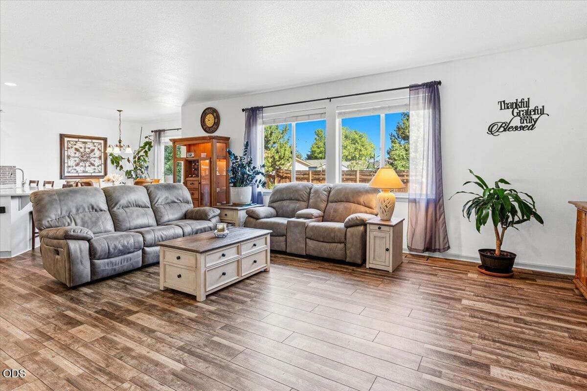 Photo of 1615 SW Sarasoda Court 9 of 47