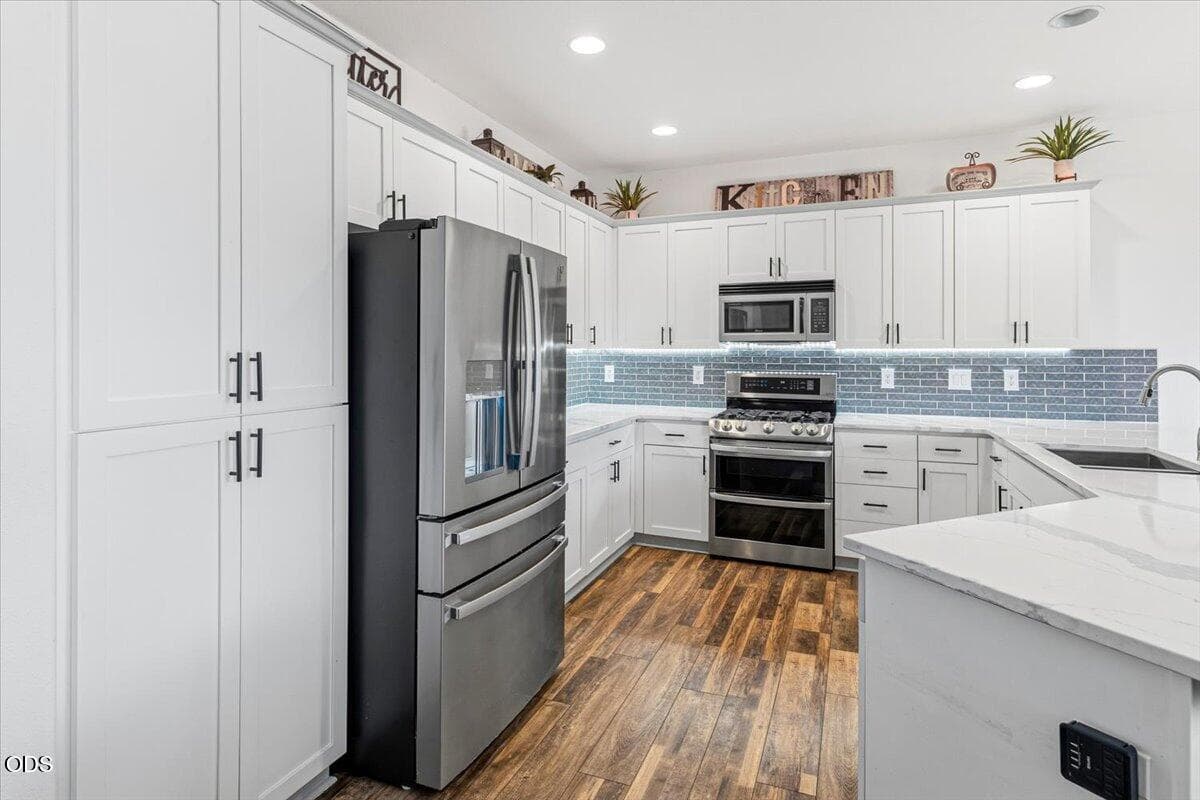 Photo of 1615 SW Sarasoda Court 12 of 47