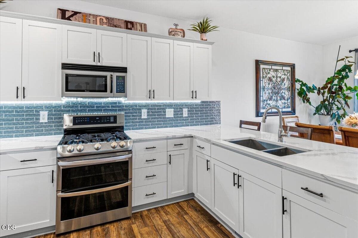 Photo of 1615 SW Sarasoda Court 15 of 47