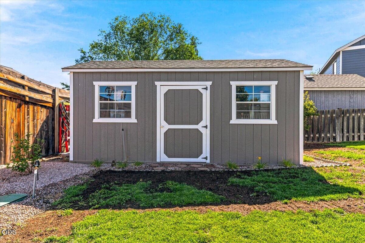 Photo of 1615 SW Sarasoda Court 36 of 47