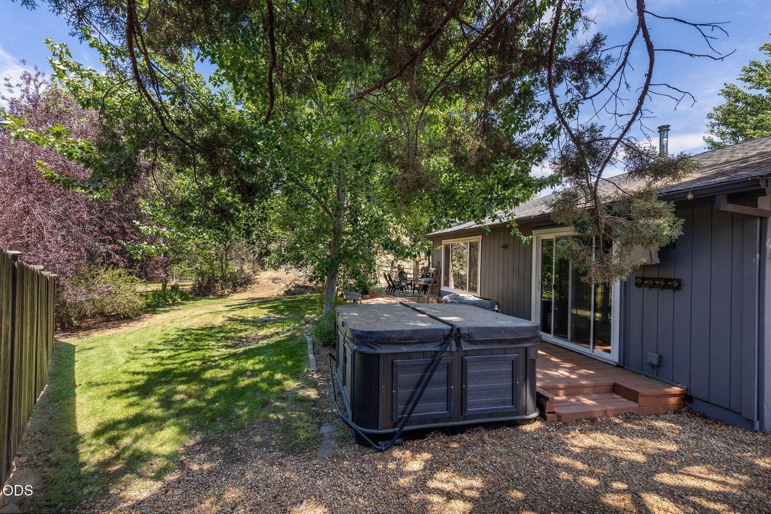 Photo of 63425 Deschutes Market Road 27 of 48