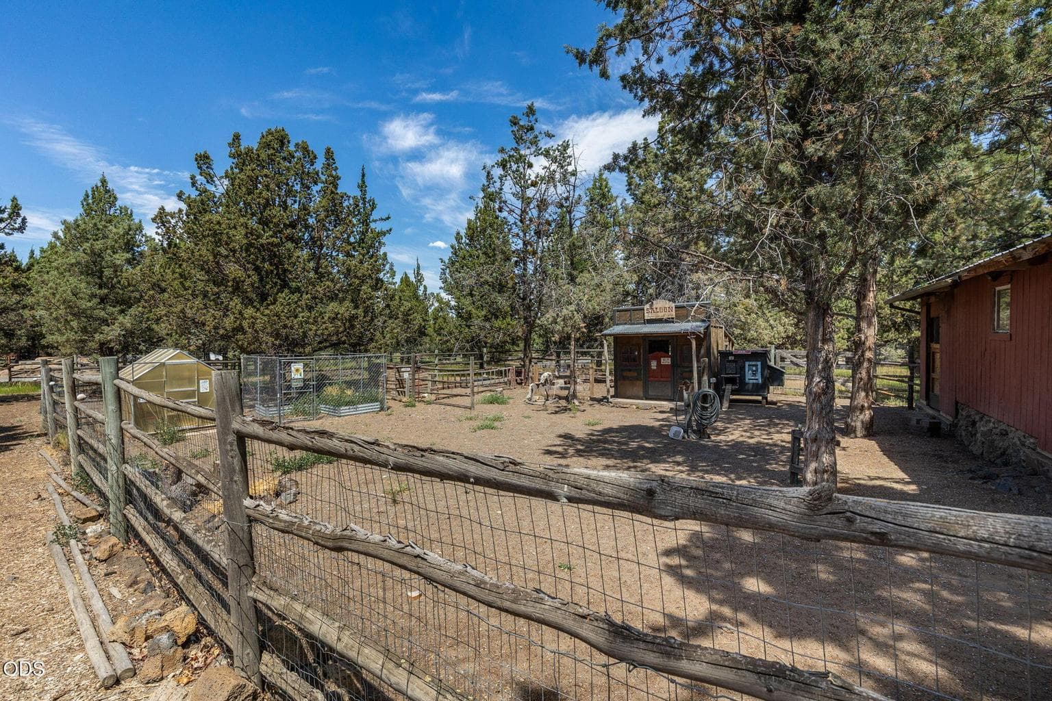 Photo of 63425 Deschutes Market Road 31 of 48