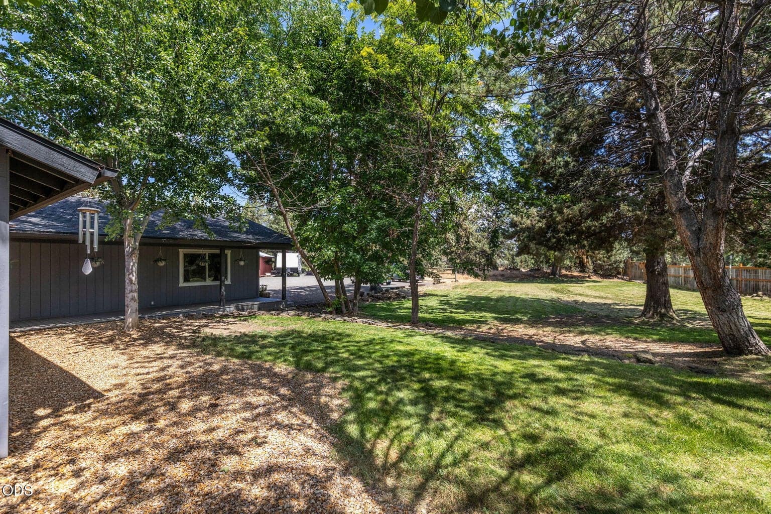 Photo of 63425 Deschutes Market Road 34 of 48