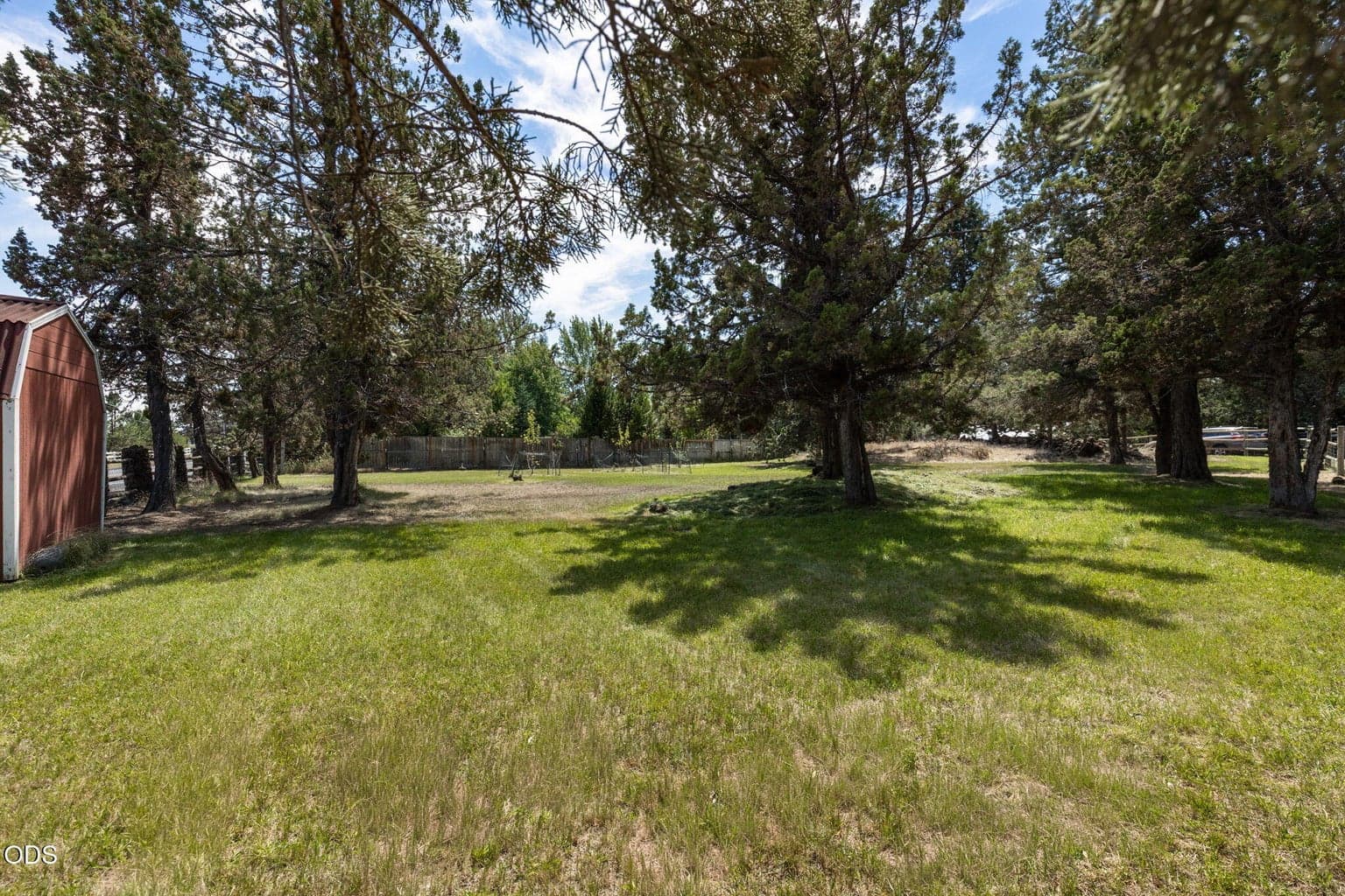 Photo of 63425 Deschutes Market Road 44 of 48