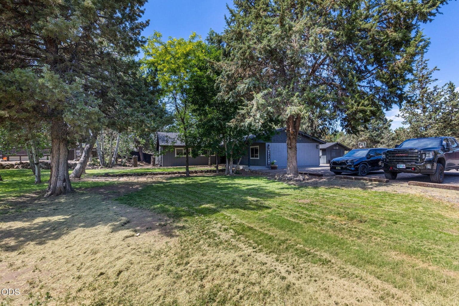 Photo of 63425 Deschutes Market Road 47 of 48