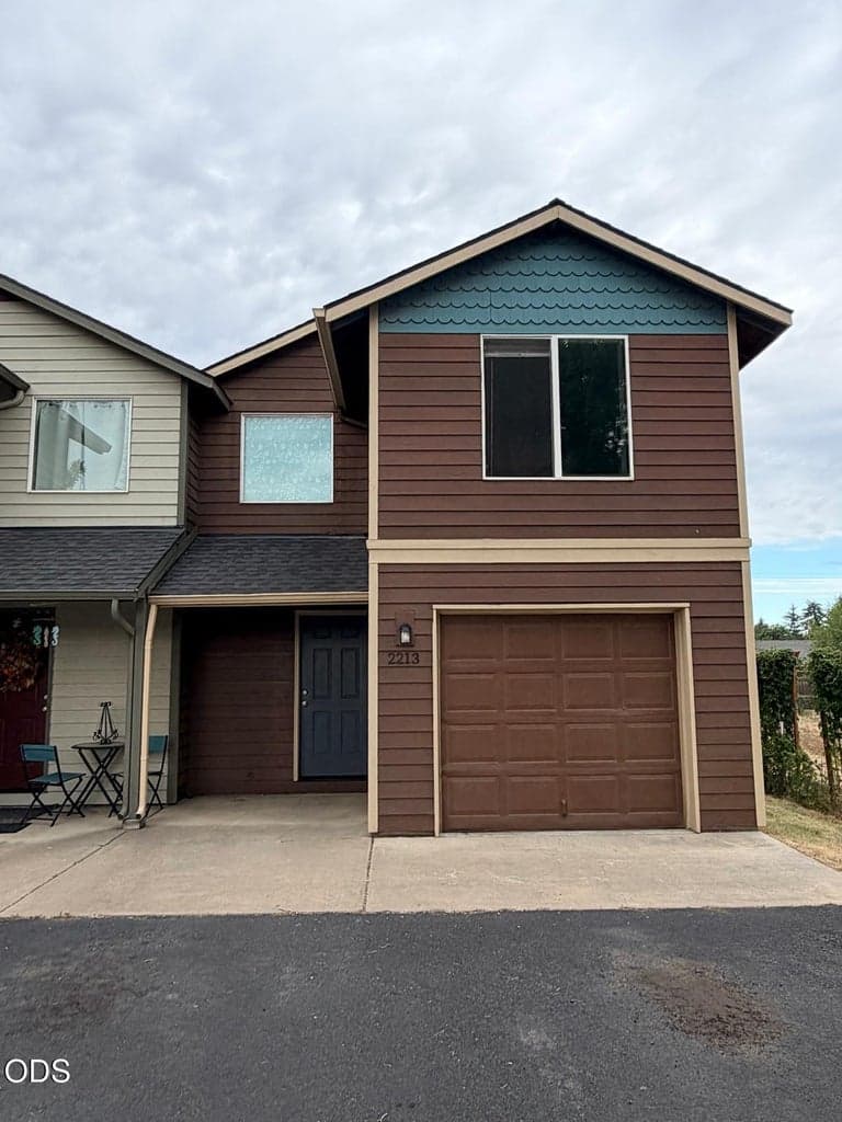 Photo of 2213 22nd Street 2 of 21