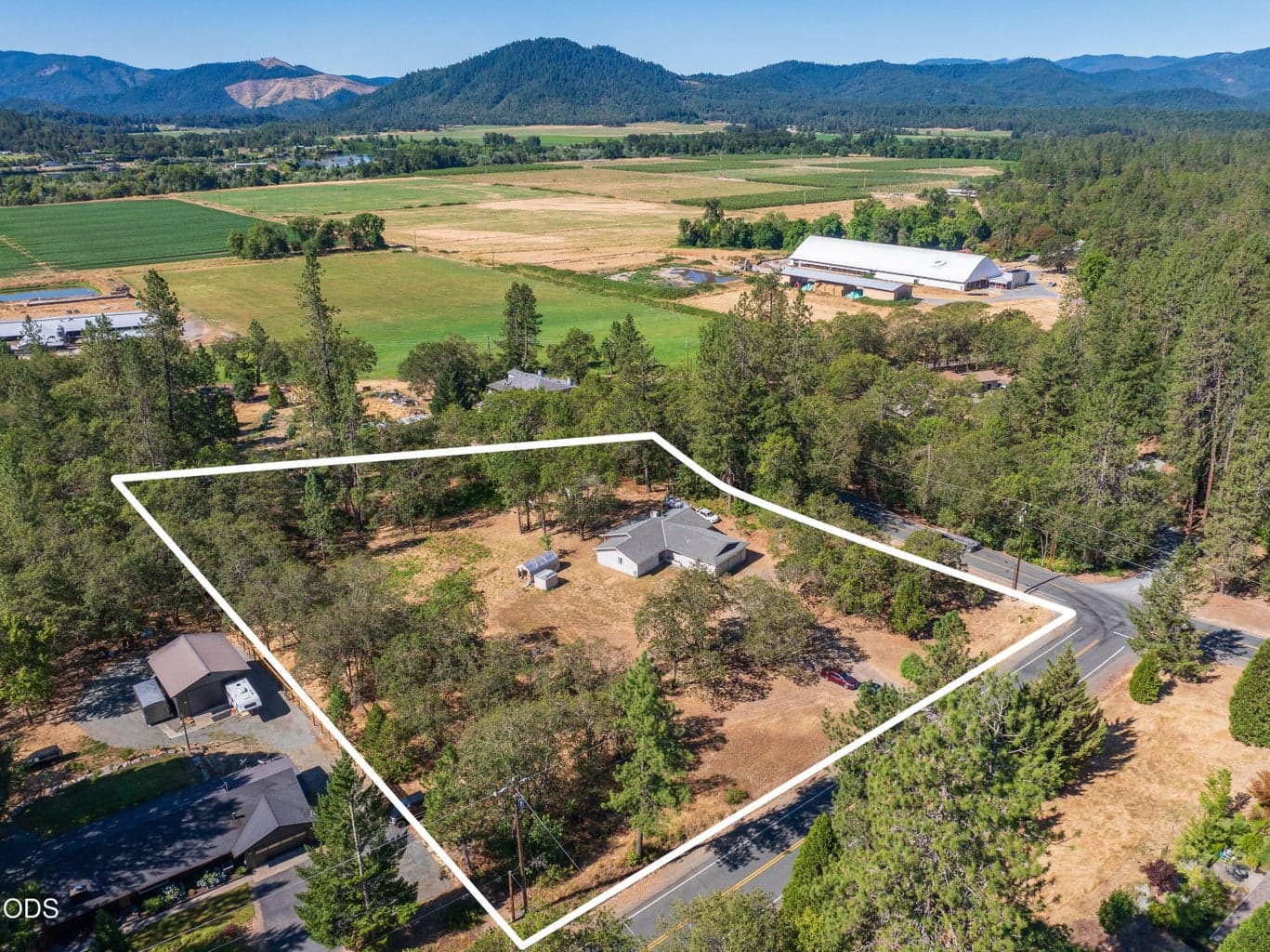 Property Lines are approximate