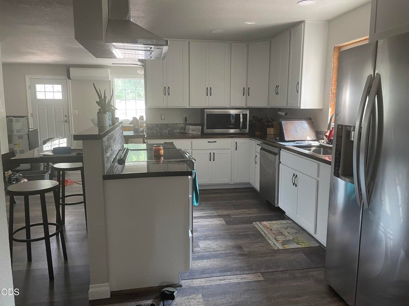 Photo of 843 10th Street 2 of 5
