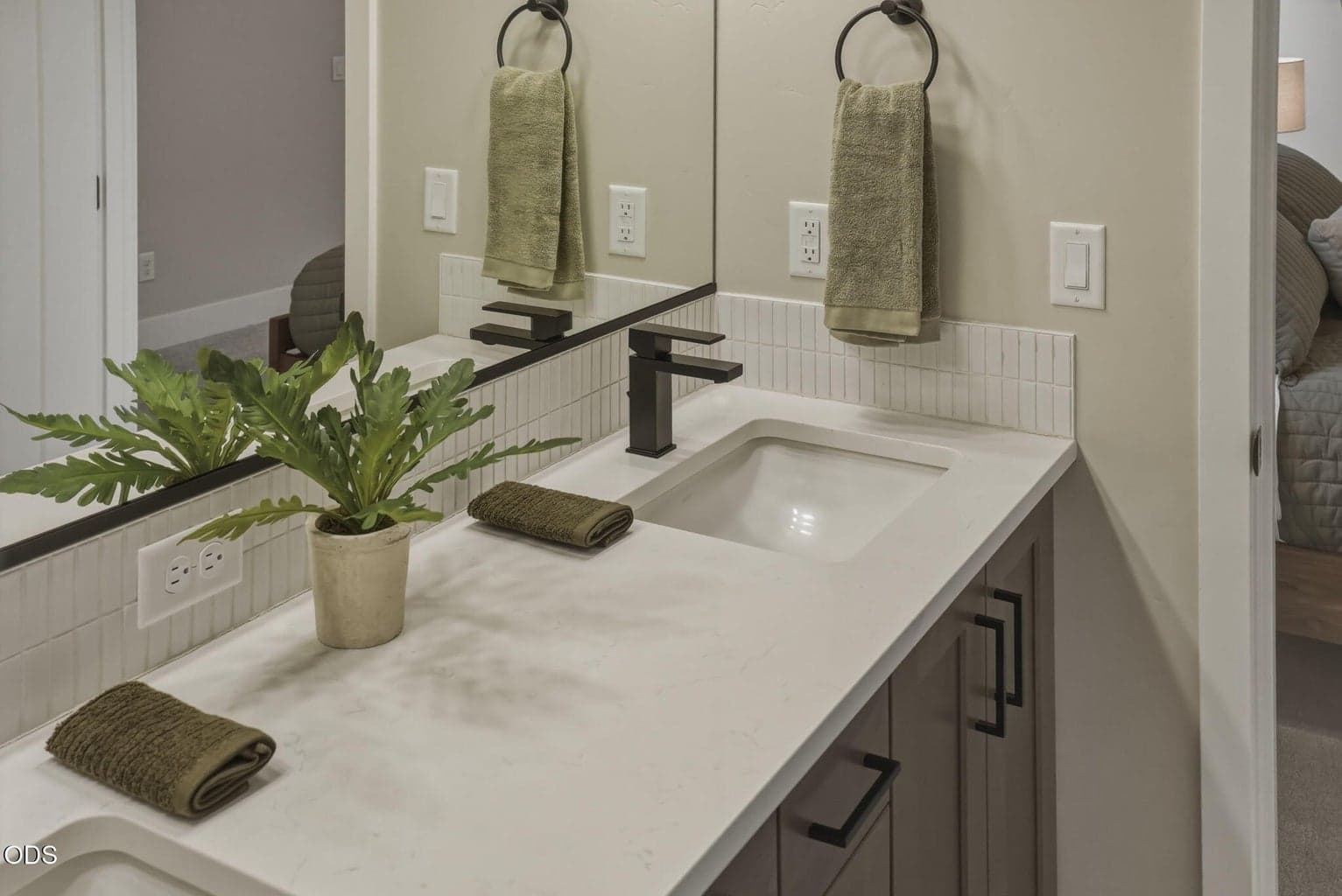 Photo of 20855 SE Caldera Drive 25 of 65