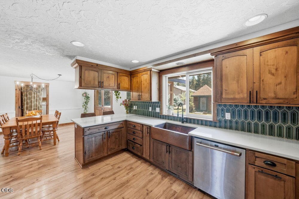 Photo of 16025 Sunset Lane 11 of 66