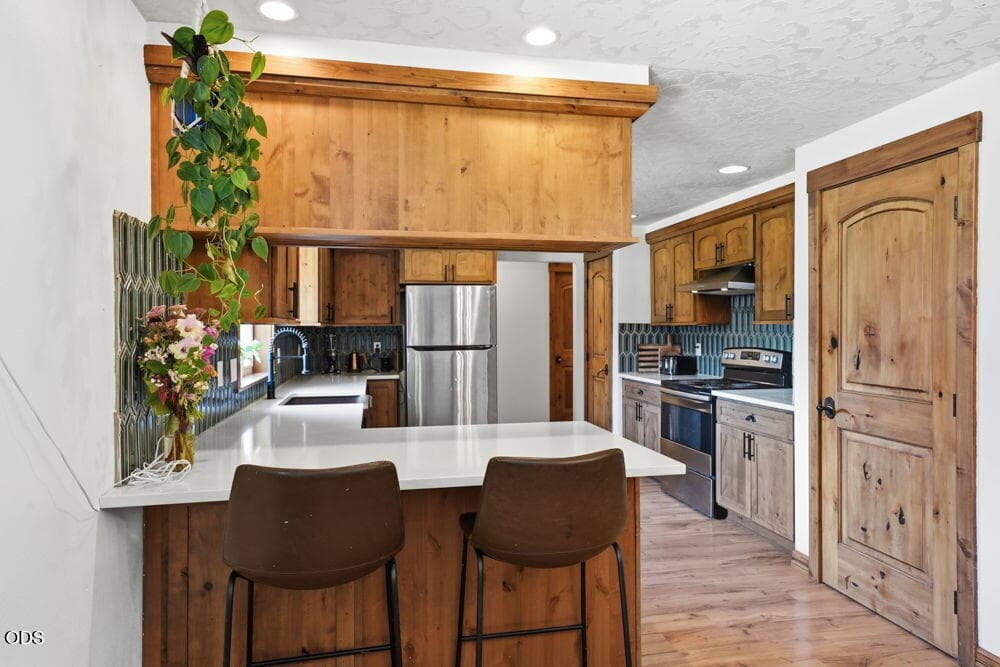 Photo of 16025 Sunset Lane 16 of 66