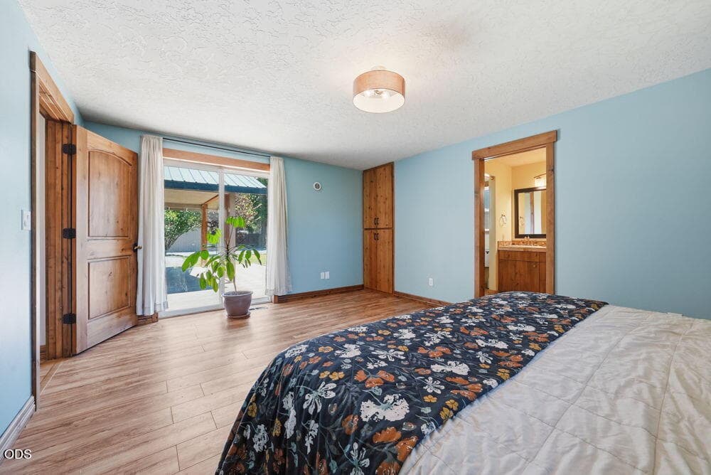 Photo of 16025 Sunset Lane 18 of 66