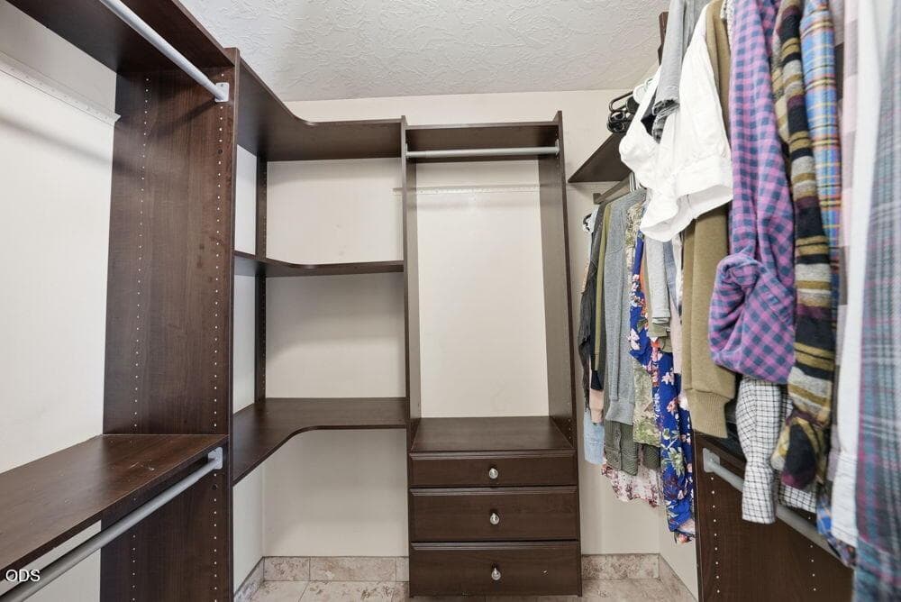 Photo of 16025 Sunset Lane 21 of 66