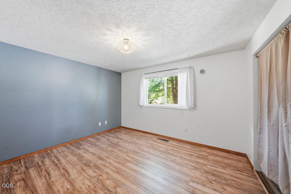 Photo of 16025 Sunset Lane 24 of 66