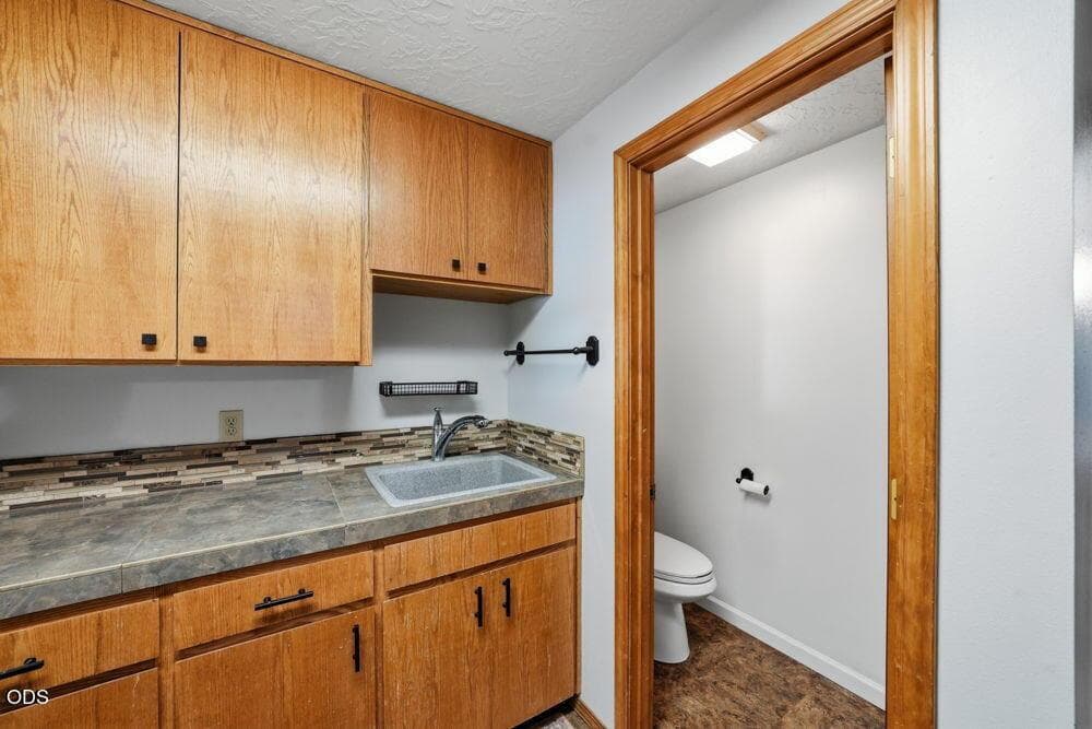 Photo of 16025 Sunset Lane 30 of 66