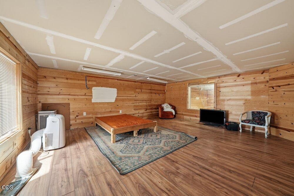 Photo of 16025 Sunset Lane 37 of 66