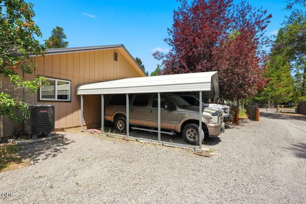 Carport included