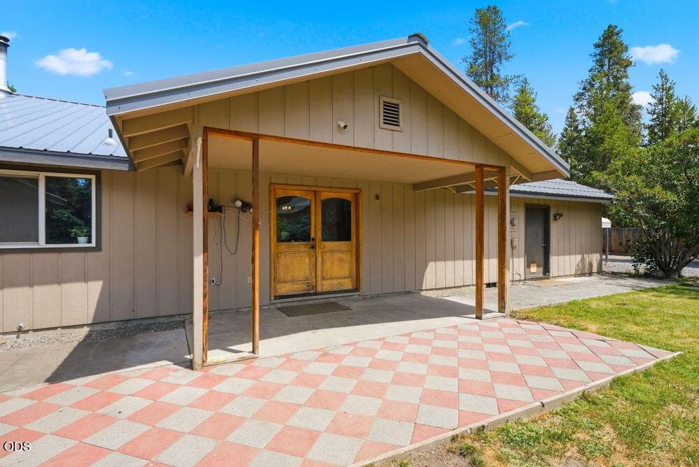 Photo of 16025 Sunset Lane 44 of 66
