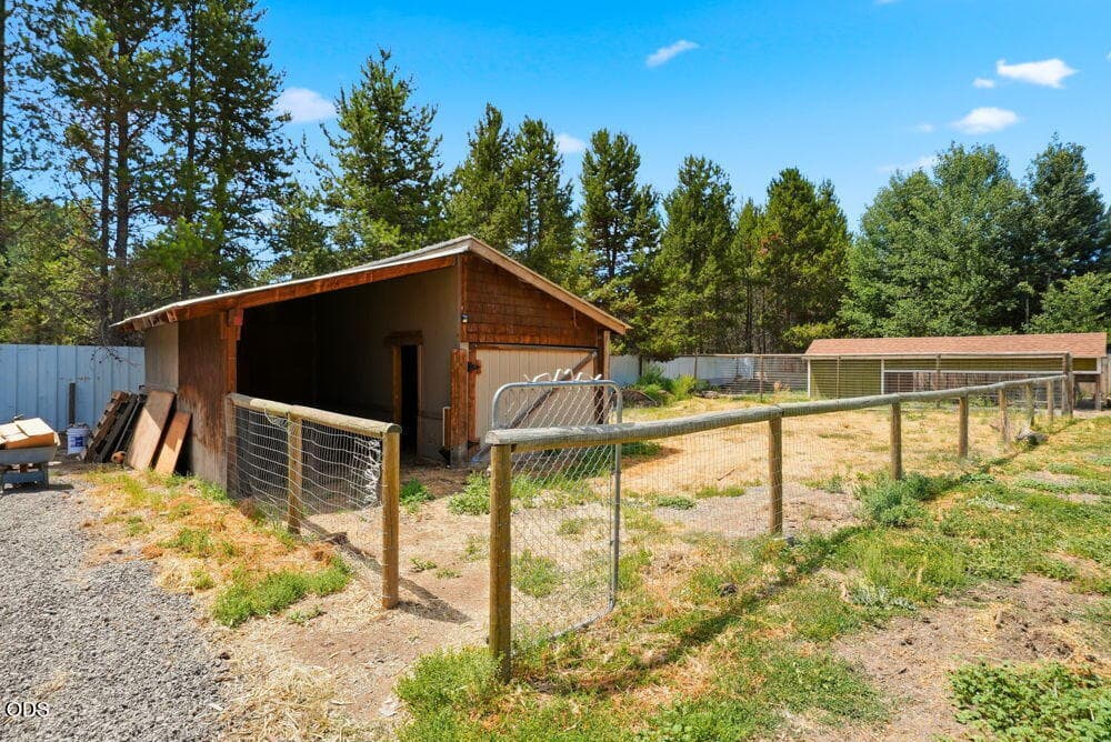 Photo of 16025 Sunset Lane 52 of 66