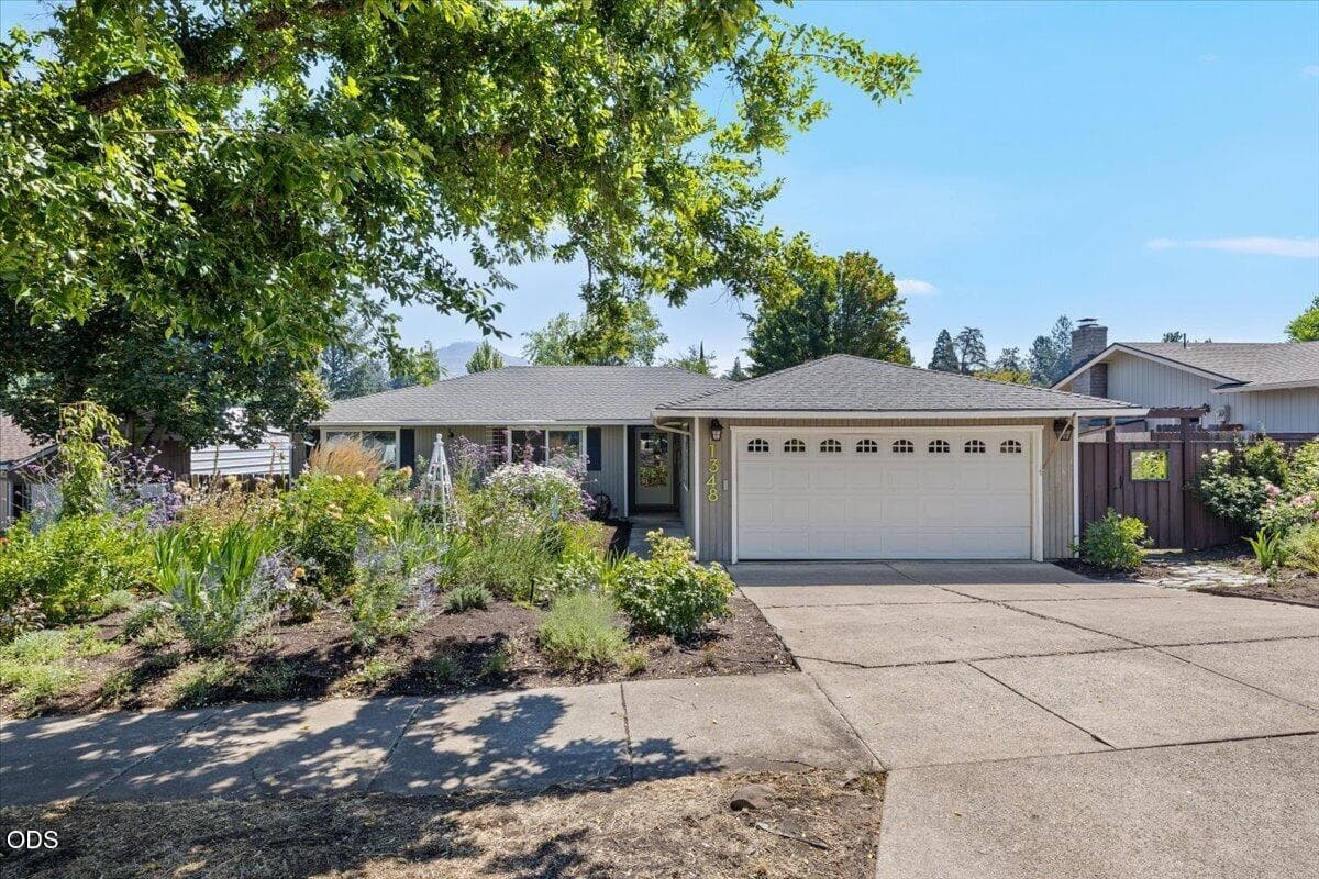 Photo of 1348 Ramada Avenue 1 of 20