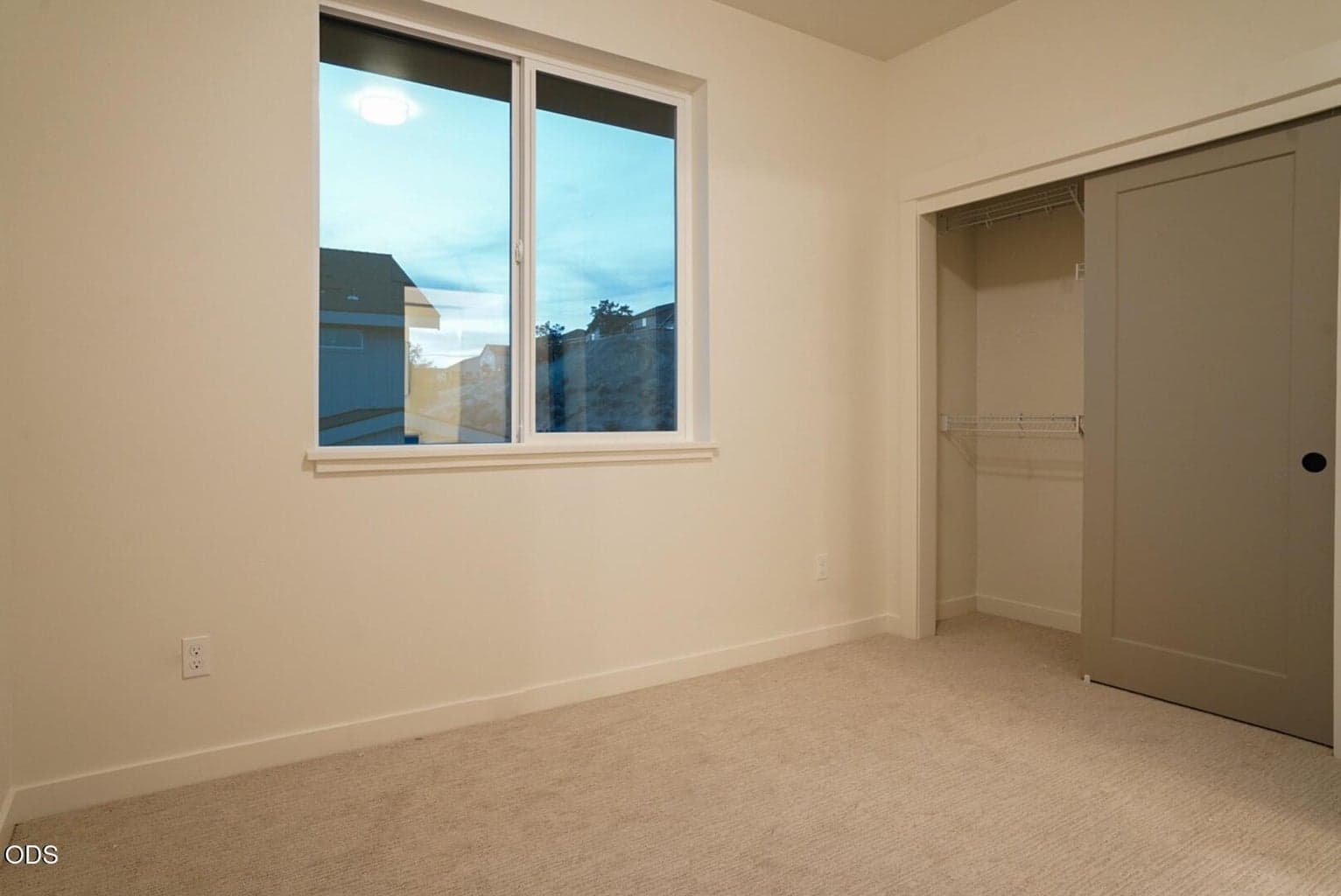 Photo of 1501 NE Laughlin Road 14 of 20