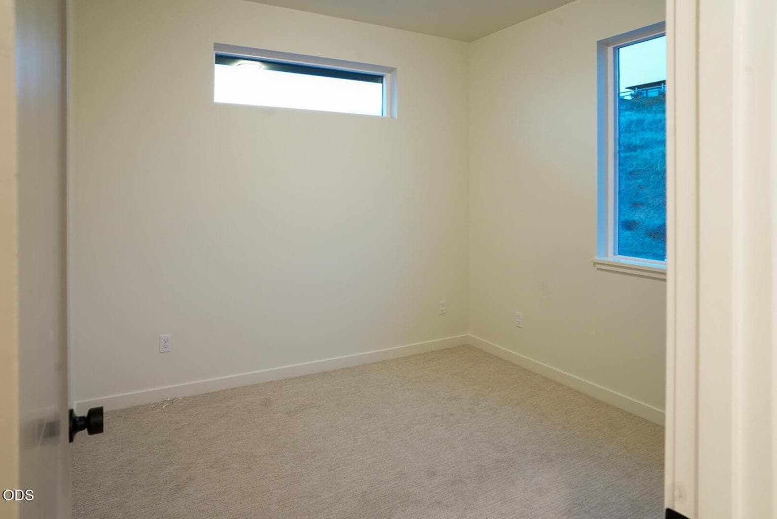 Photo of 1501 NE Laughlin Road 9 of 20