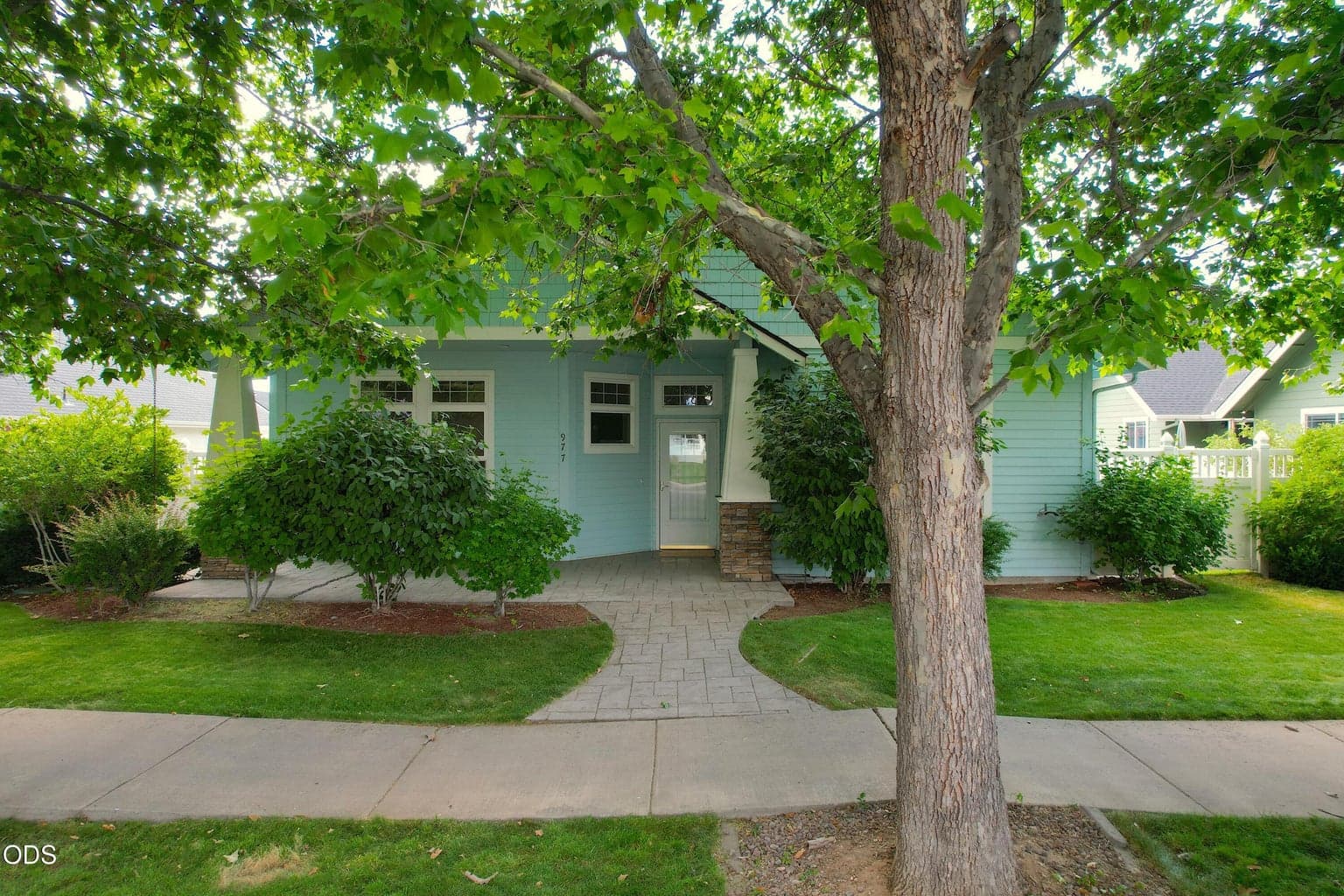 Photo of 977 Hudspeth Lane 3 of 73